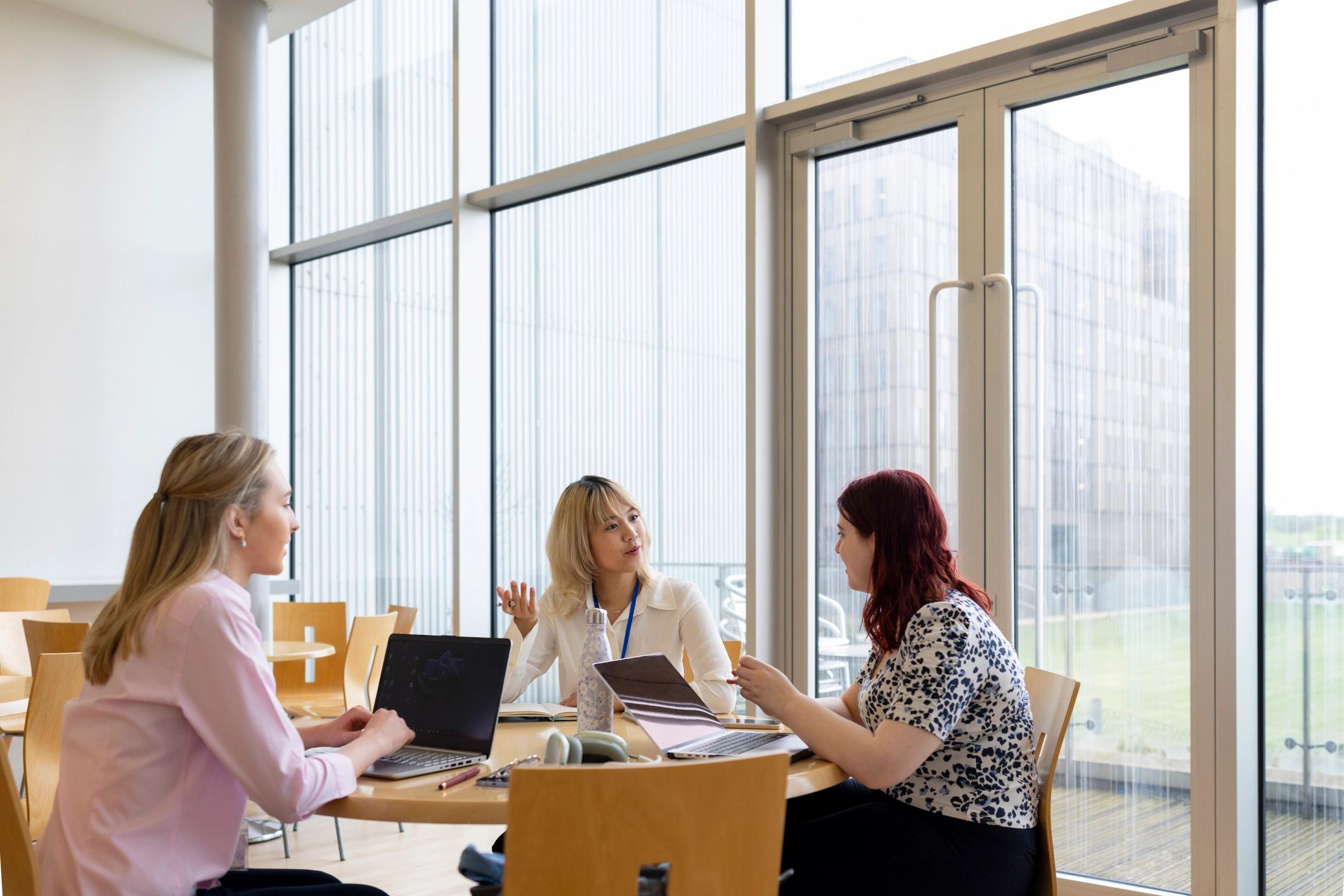 Students collaborating in a campus common area